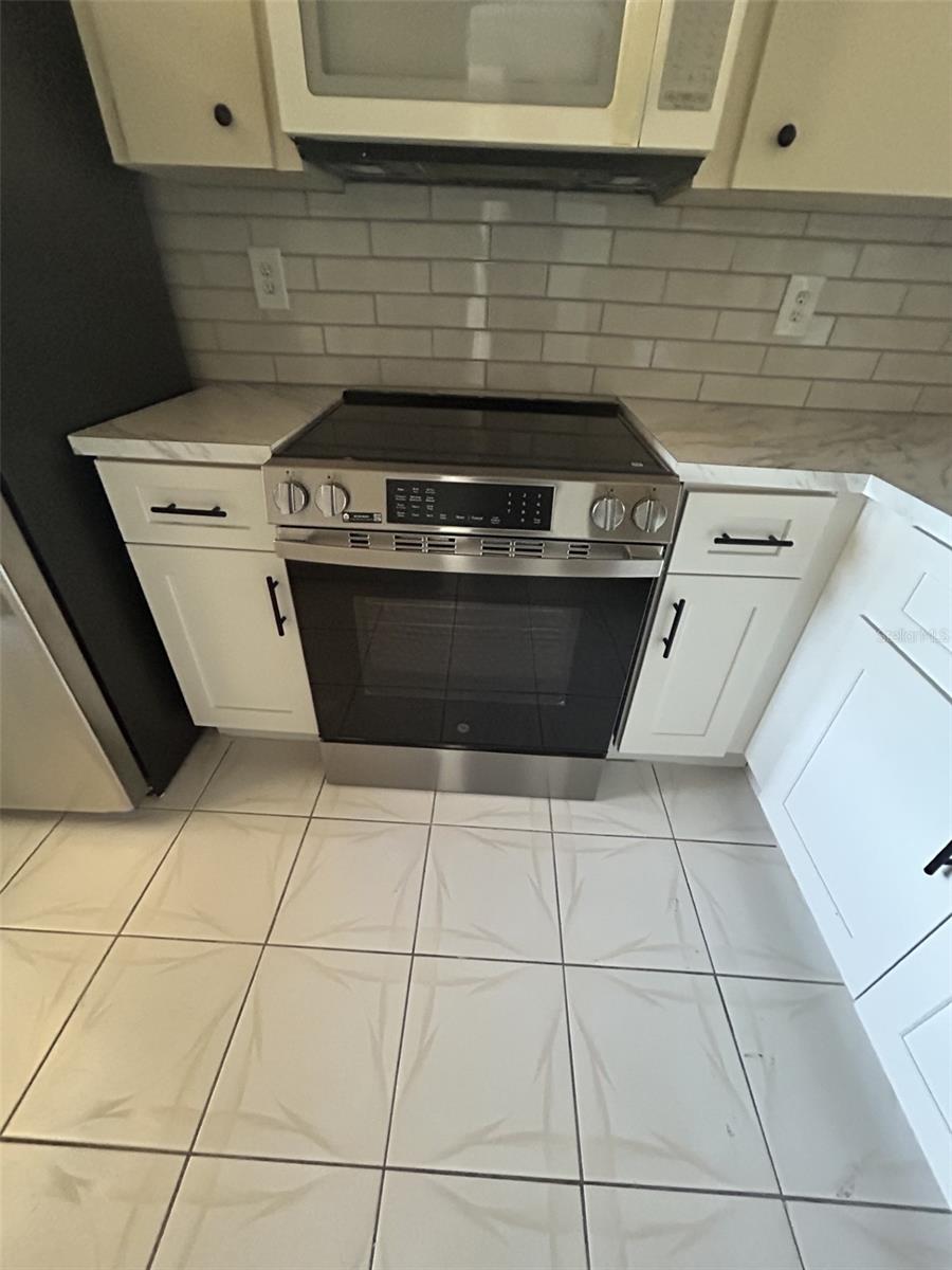 Image 9 of 27 For 4348 Rustic Drive C