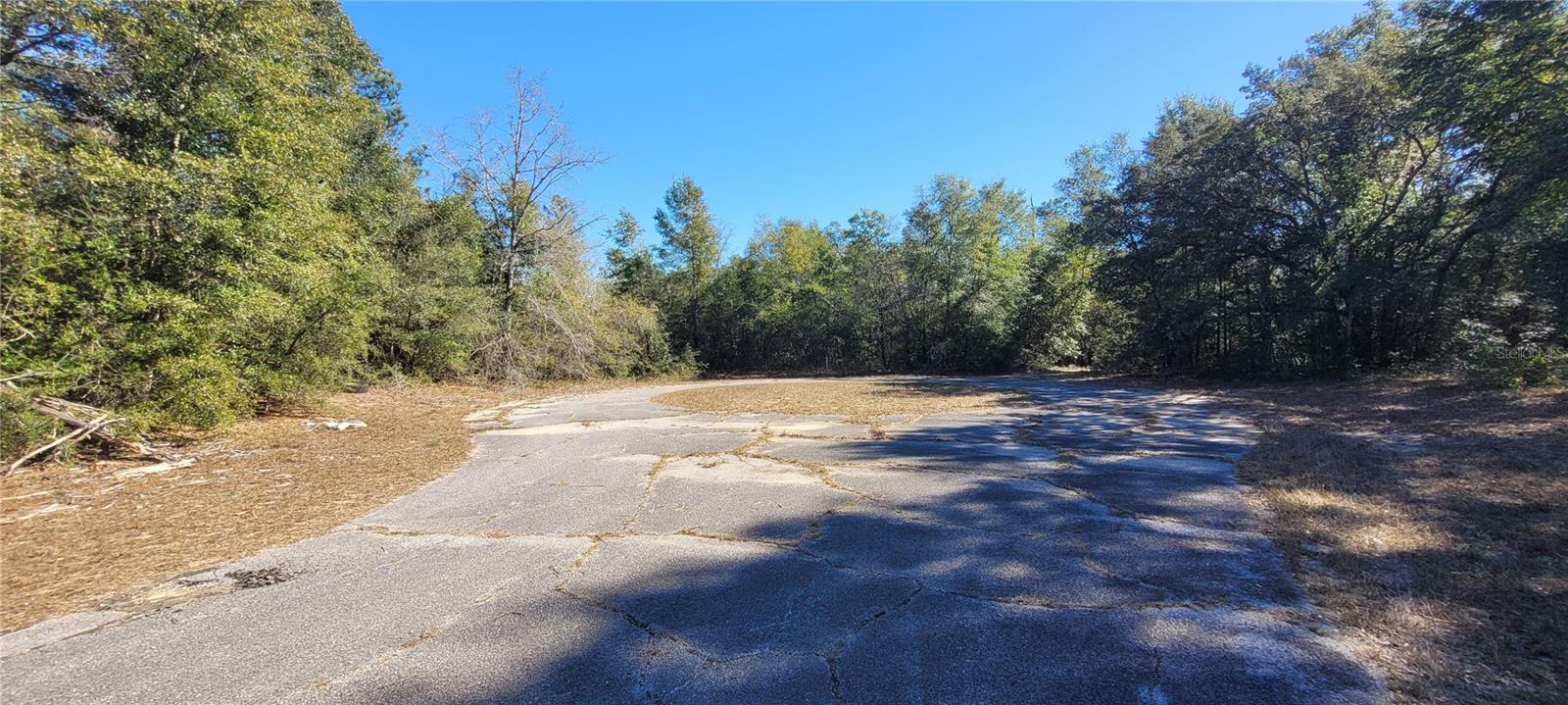 Image 19 of 26 For 00 Lark Court