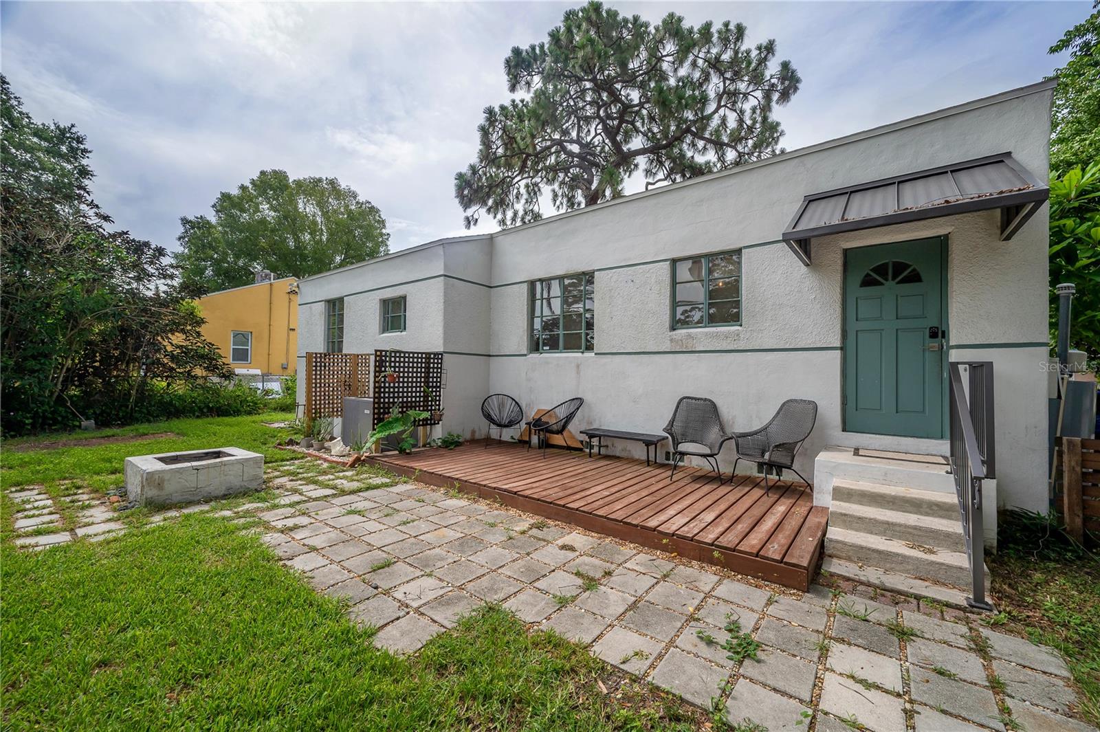 Image 32 of 36 For 325 Rio Vista Court