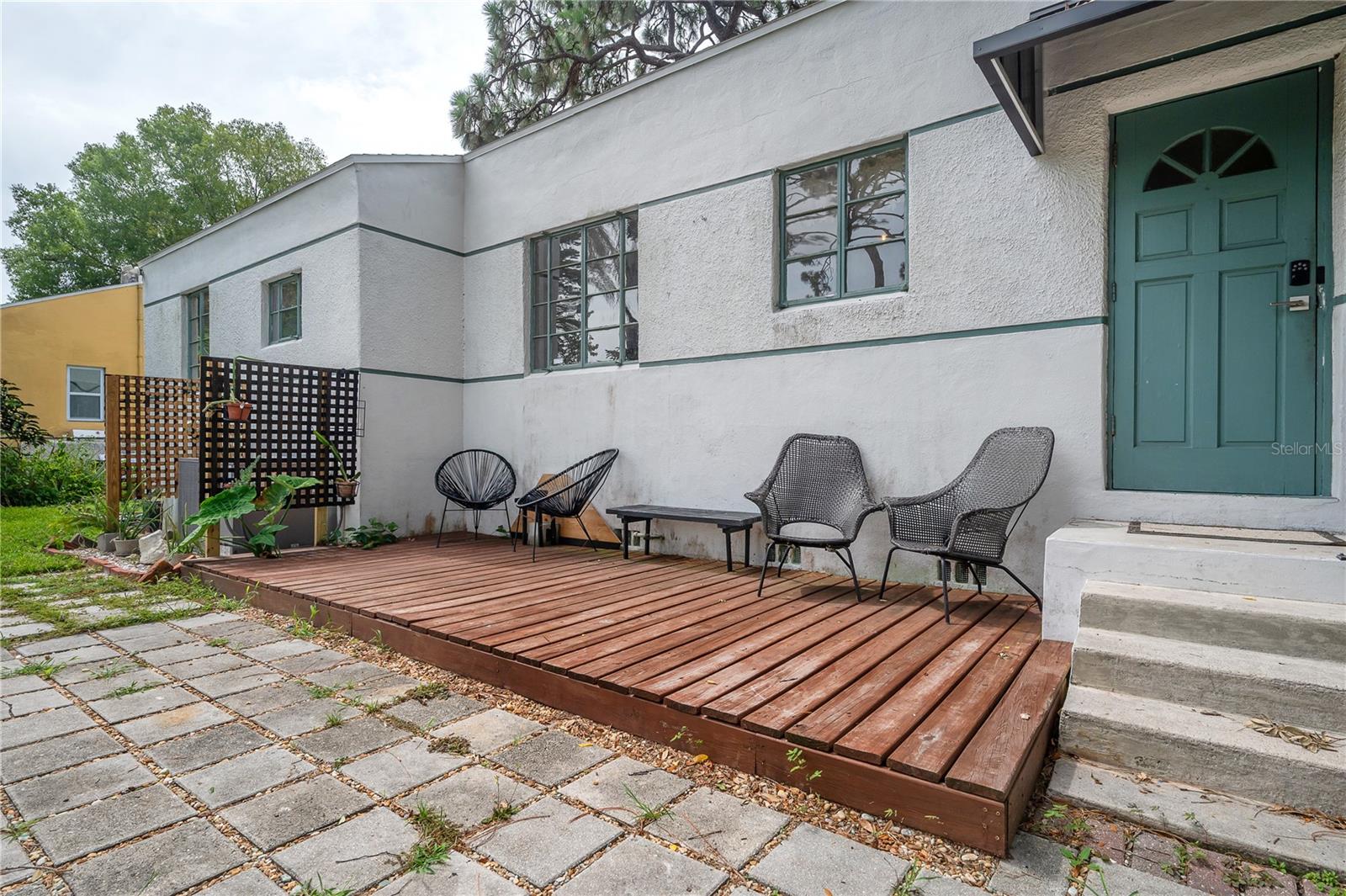 Image 33 of 36 For 325 Rio Vista Court