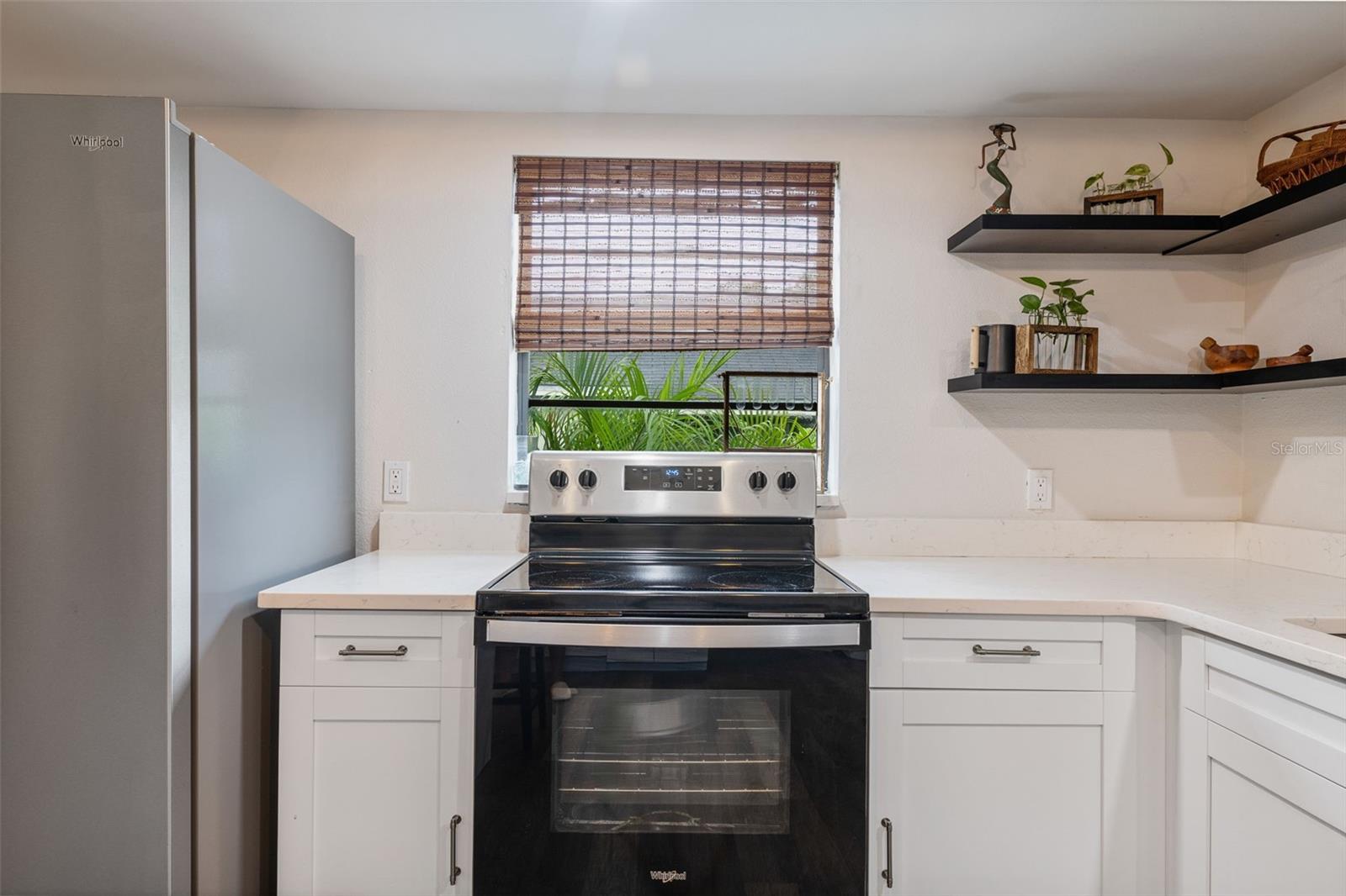 Image 11 of 33 For 1411 Henry Avenue