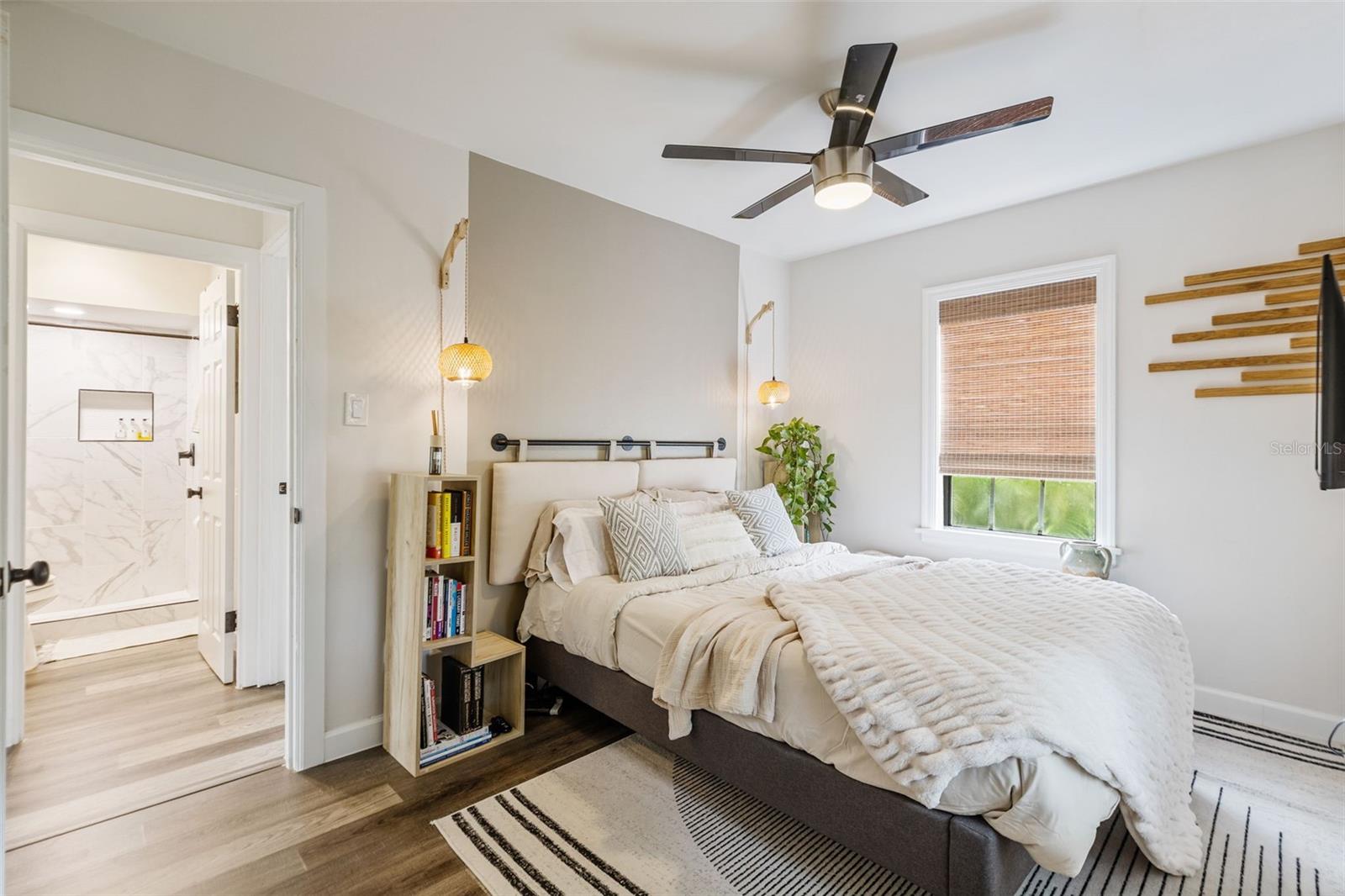 Image 21 of 33 For 1411 Henry Avenue