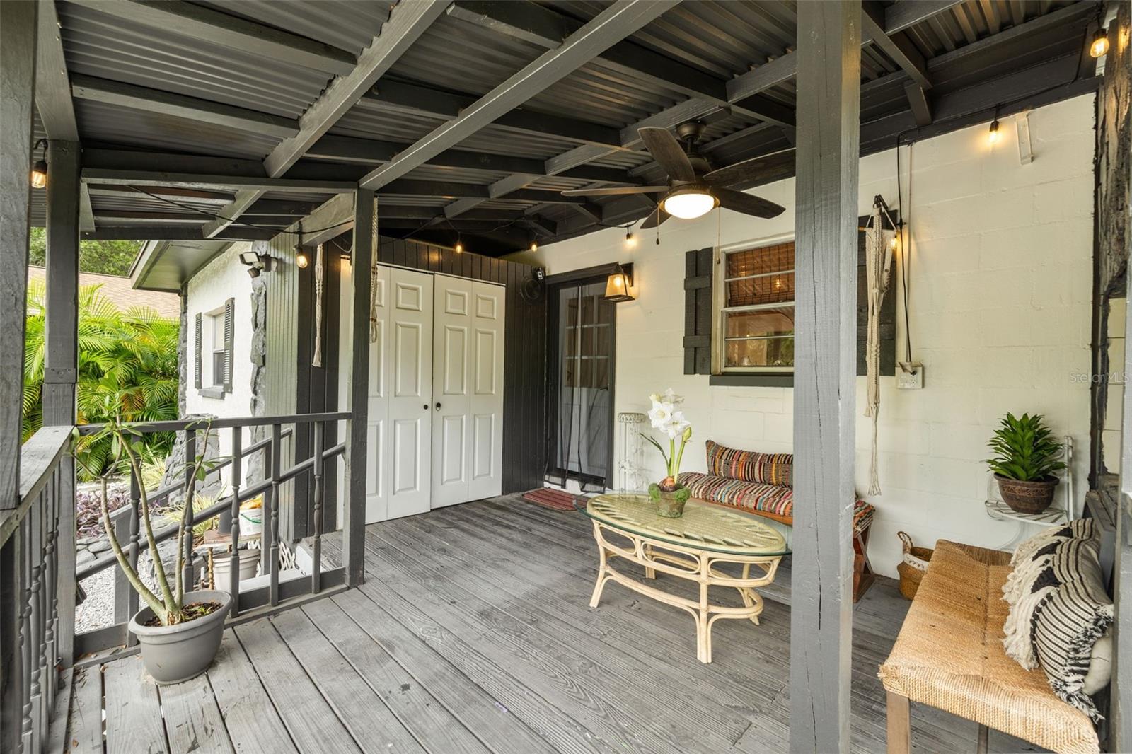 Image 27 of 33 For 1411 Henry Avenue