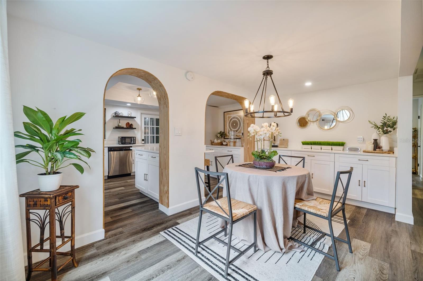 Image 7 of 33 For 1411 Henry Avenue