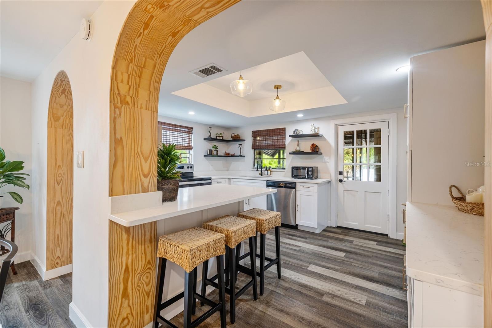 Image 9 of 33 For 1411 Henry Avenue