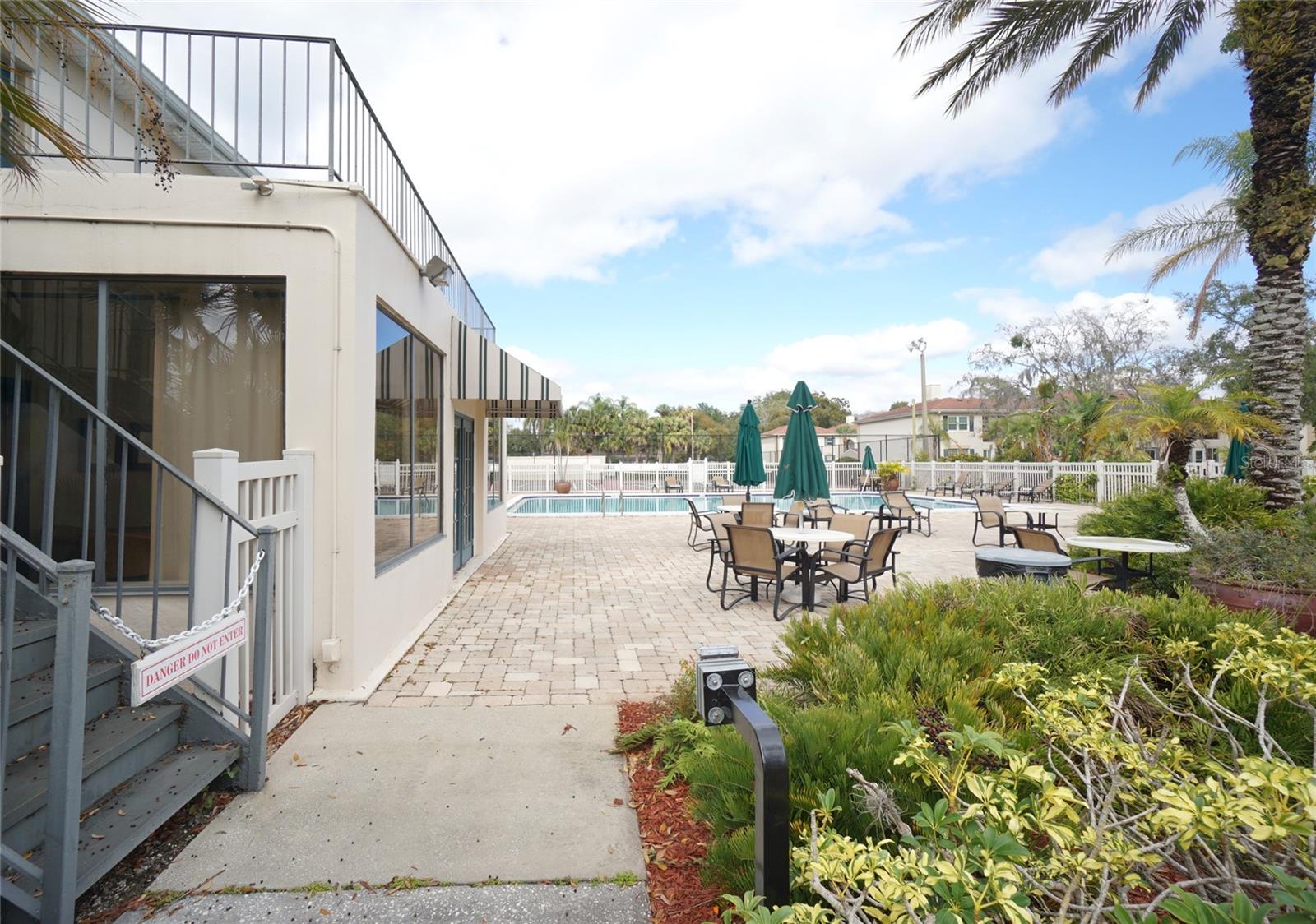 Image 18 of 26 For 10330 Carrollwood Lane 94