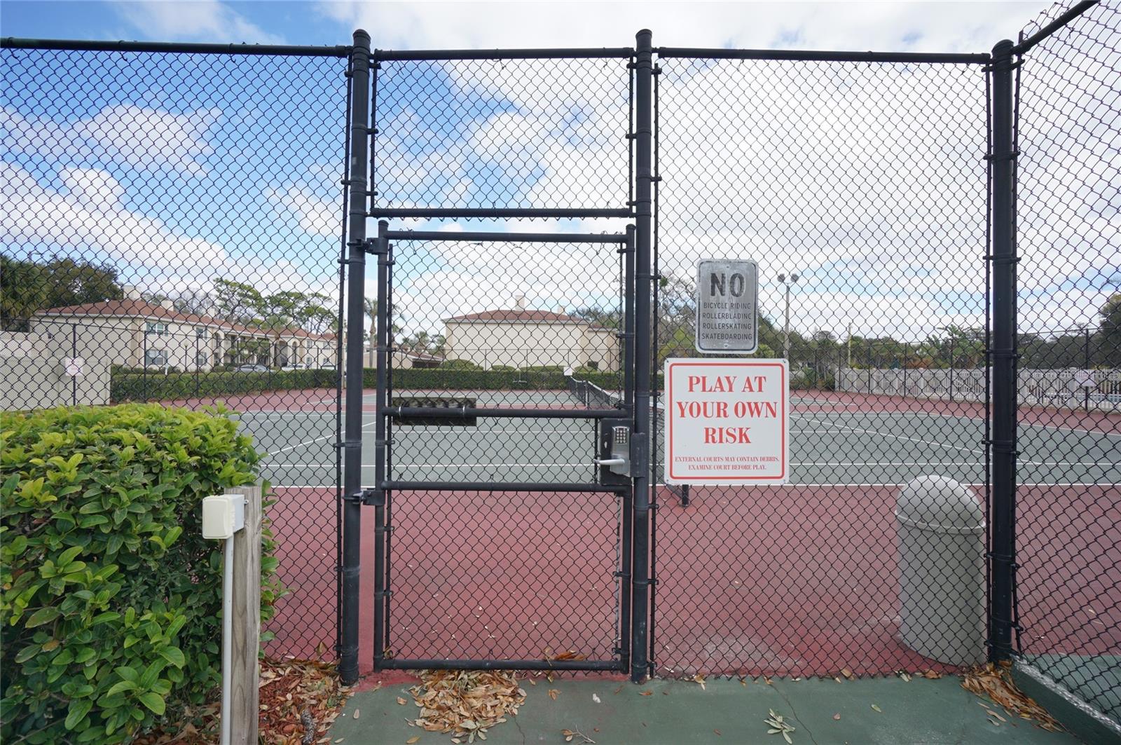 Image 26 of 26 For 10330 Carrollwood Lane 94