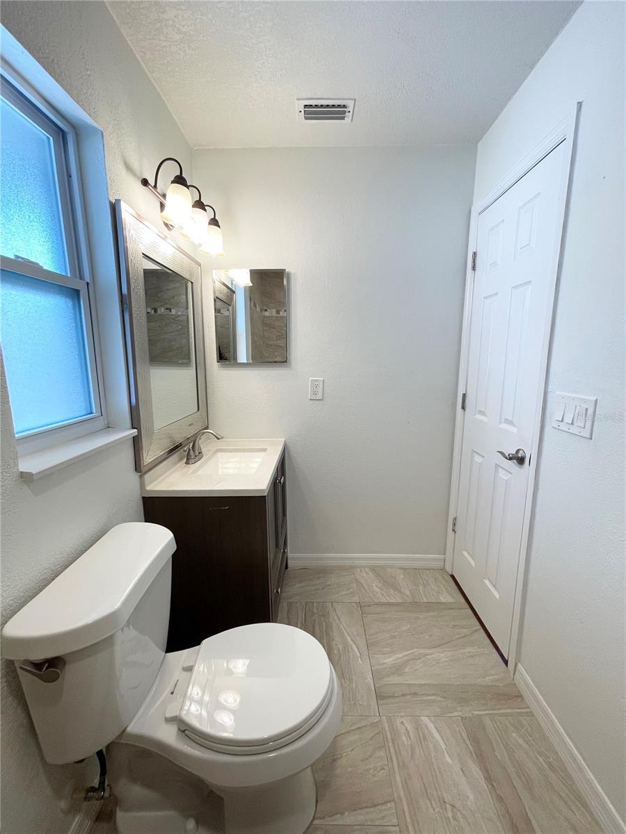 Image 15 of 29 For 7911 Aden Loop