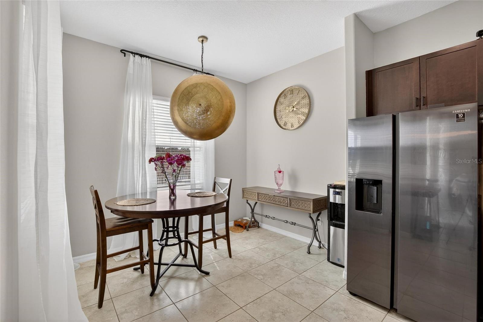 Listing photo id 17 for 9326 Channing Hill Drive