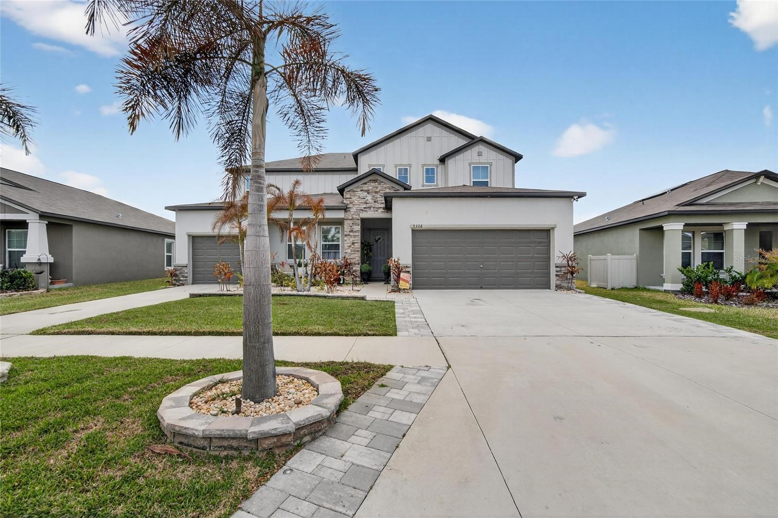 Listing photo id 0 for 9326 Channing Hill Drive