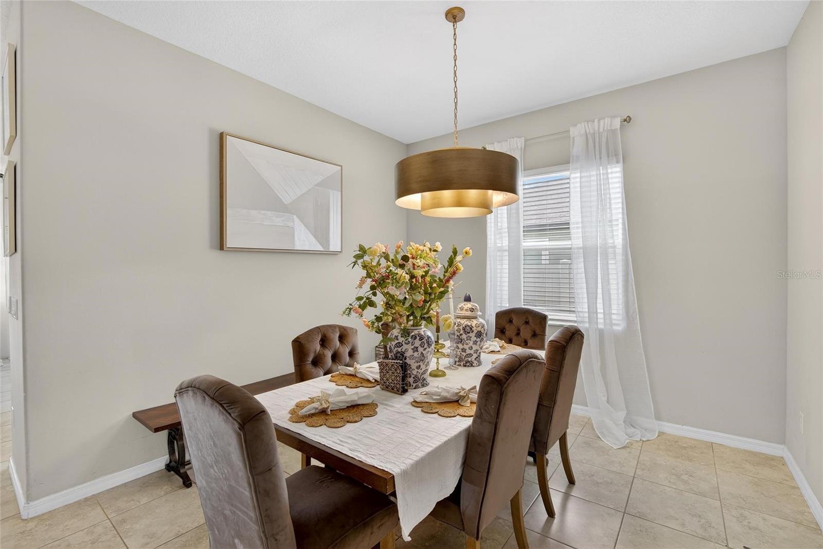 Listing photo id 19 for 9326 Channing Hill Drive