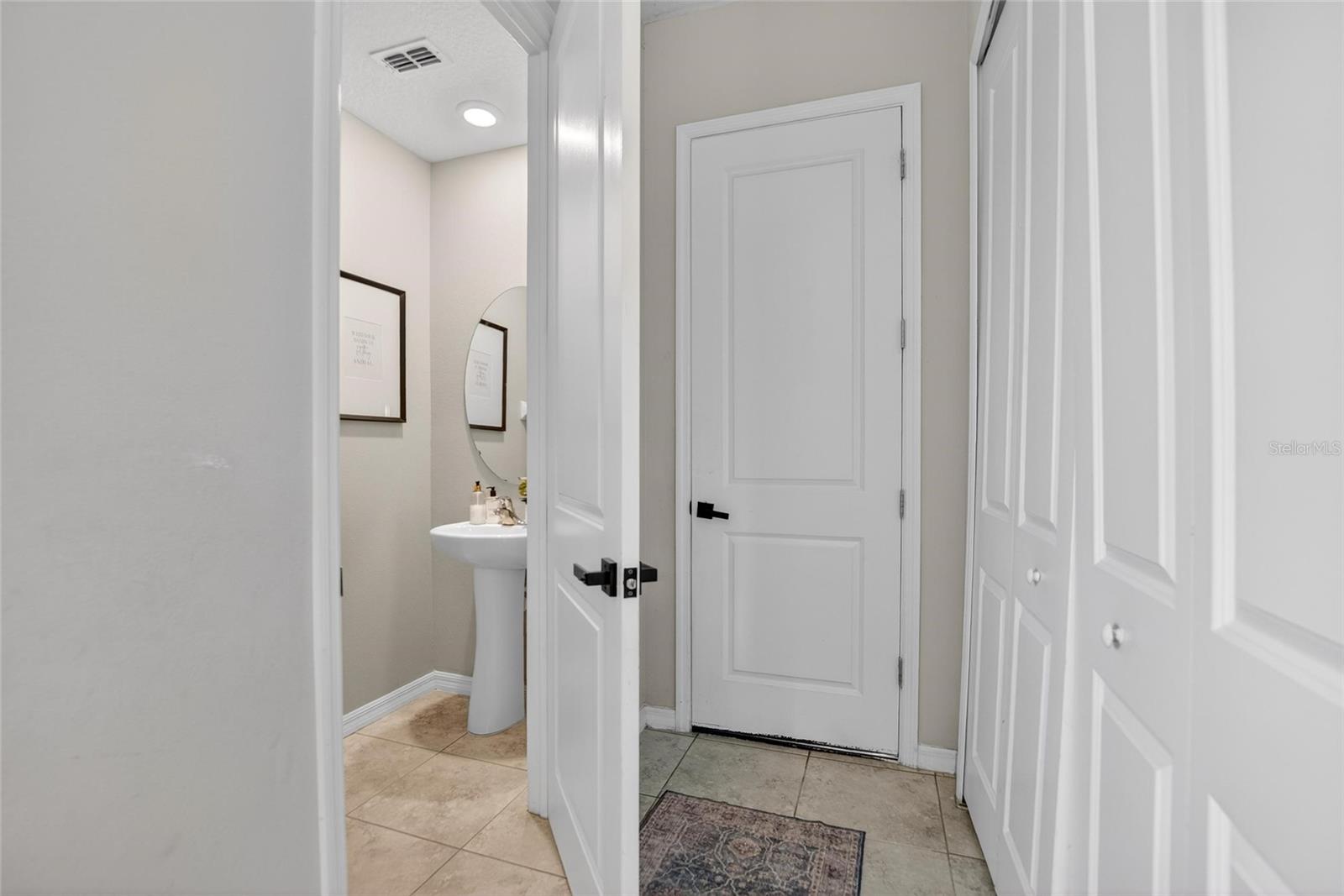 Listing photo id 21 for 9326 Channing Hill Drive