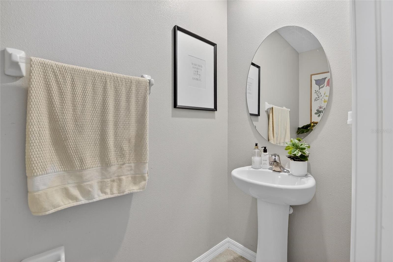 Listing photo id 22 for 9326 Channing Hill Drive