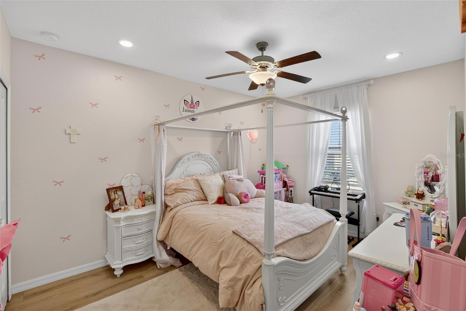 Listing photo id 34 for 9326 Channing Hill Drive