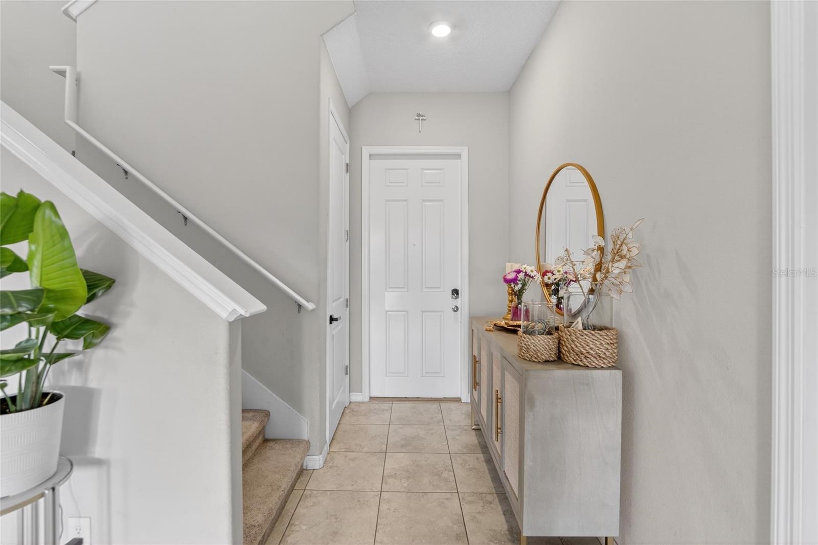 Listing photo id 5 for 9326 Channing Hill Drive