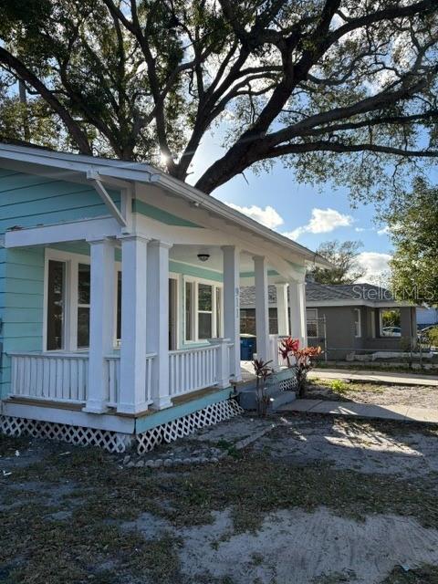 Image 2 of 26 For 911 Hart Street