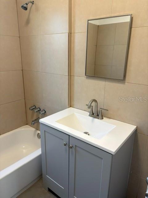 Image 21 of 26 For 911 Hart Street