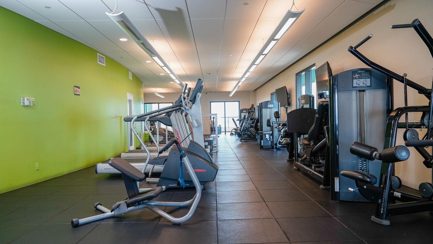 Listing photo id 33 for 1 Beach Drive Se 1109