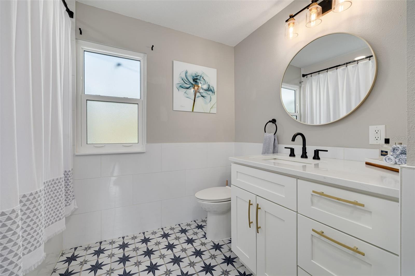 Image 14 of 40 For 3662 5th Avenue S