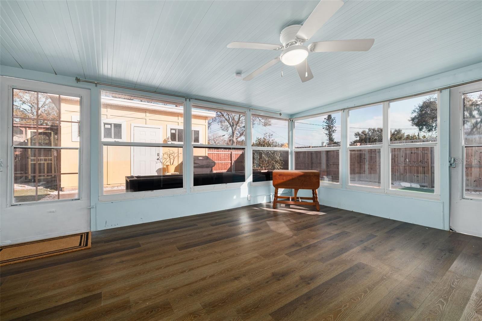 Image 25 of 40 For 3662 5th Avenue S