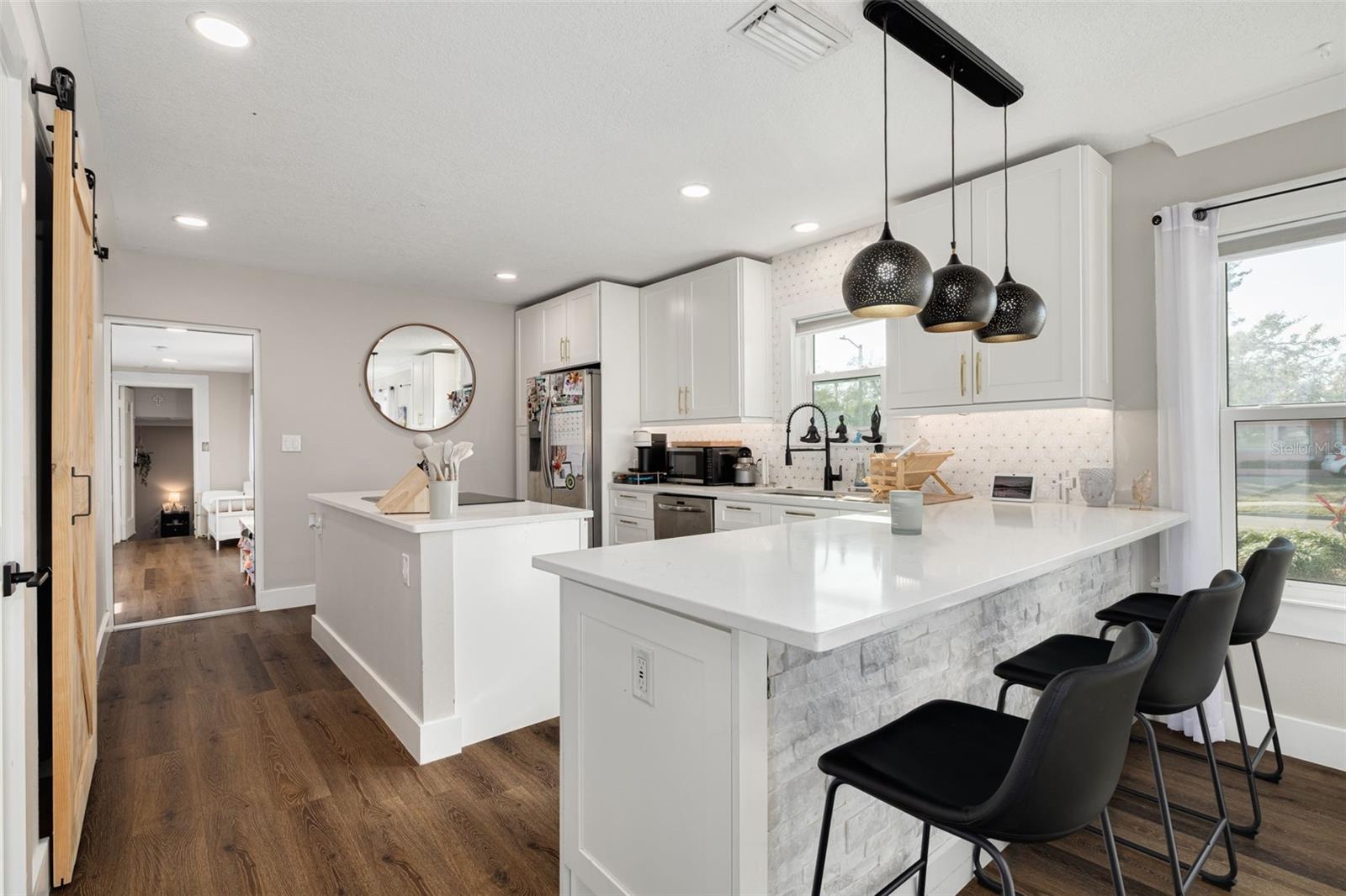 Image 7 of 40 For 3662 5th Avenue S