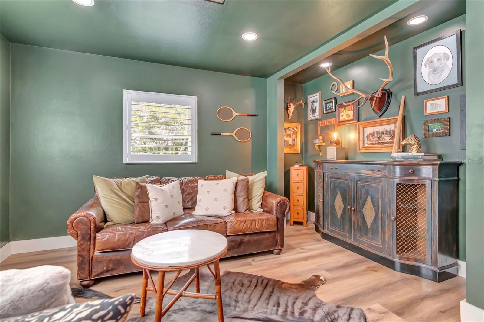 Image 18 of 46 For 4402 San Miguel