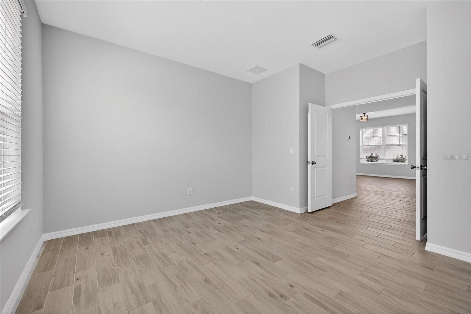 Image 10 of 51 For 33947 Astoria Circle