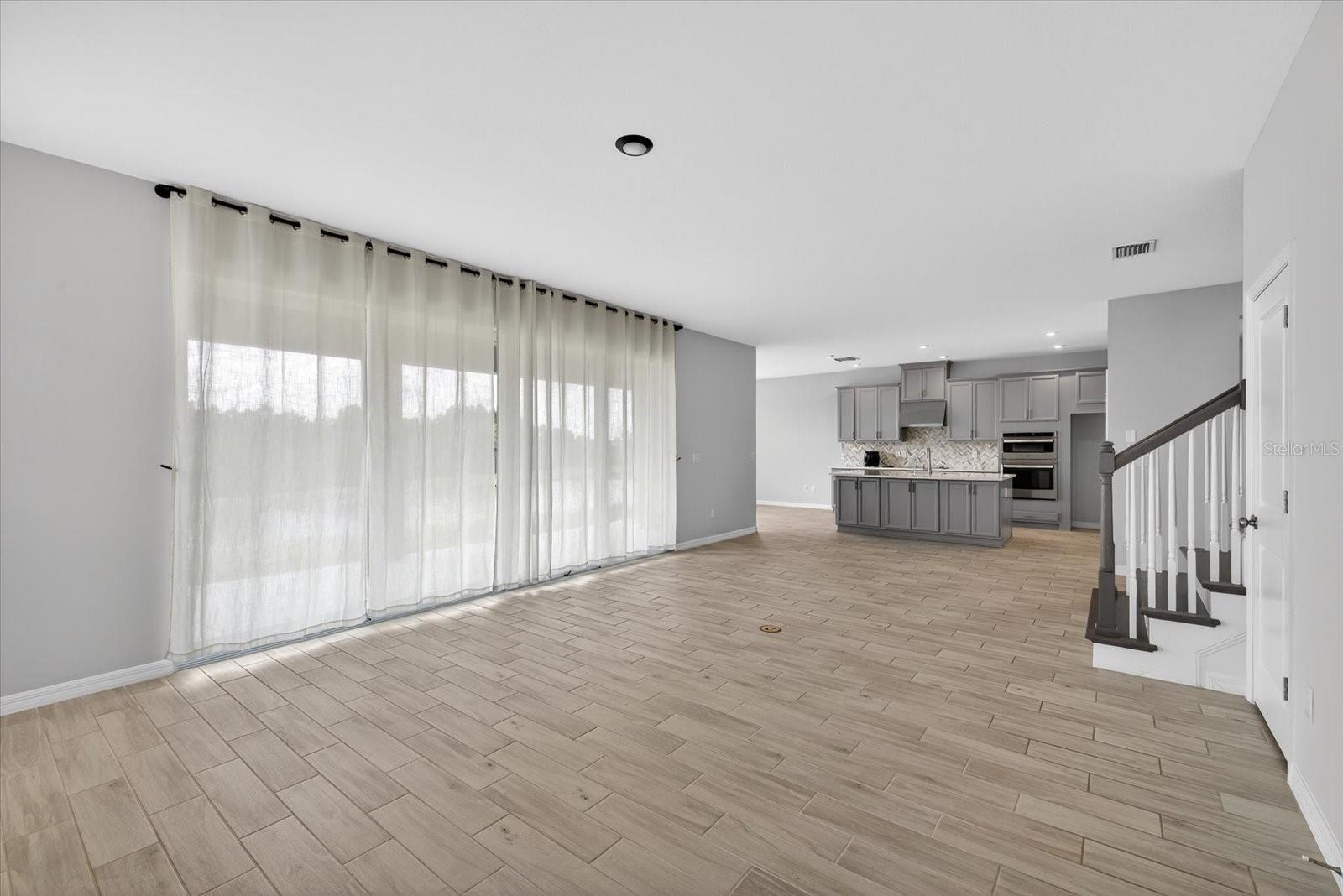 Image 20 of 51 For 33947 Astoria Circle