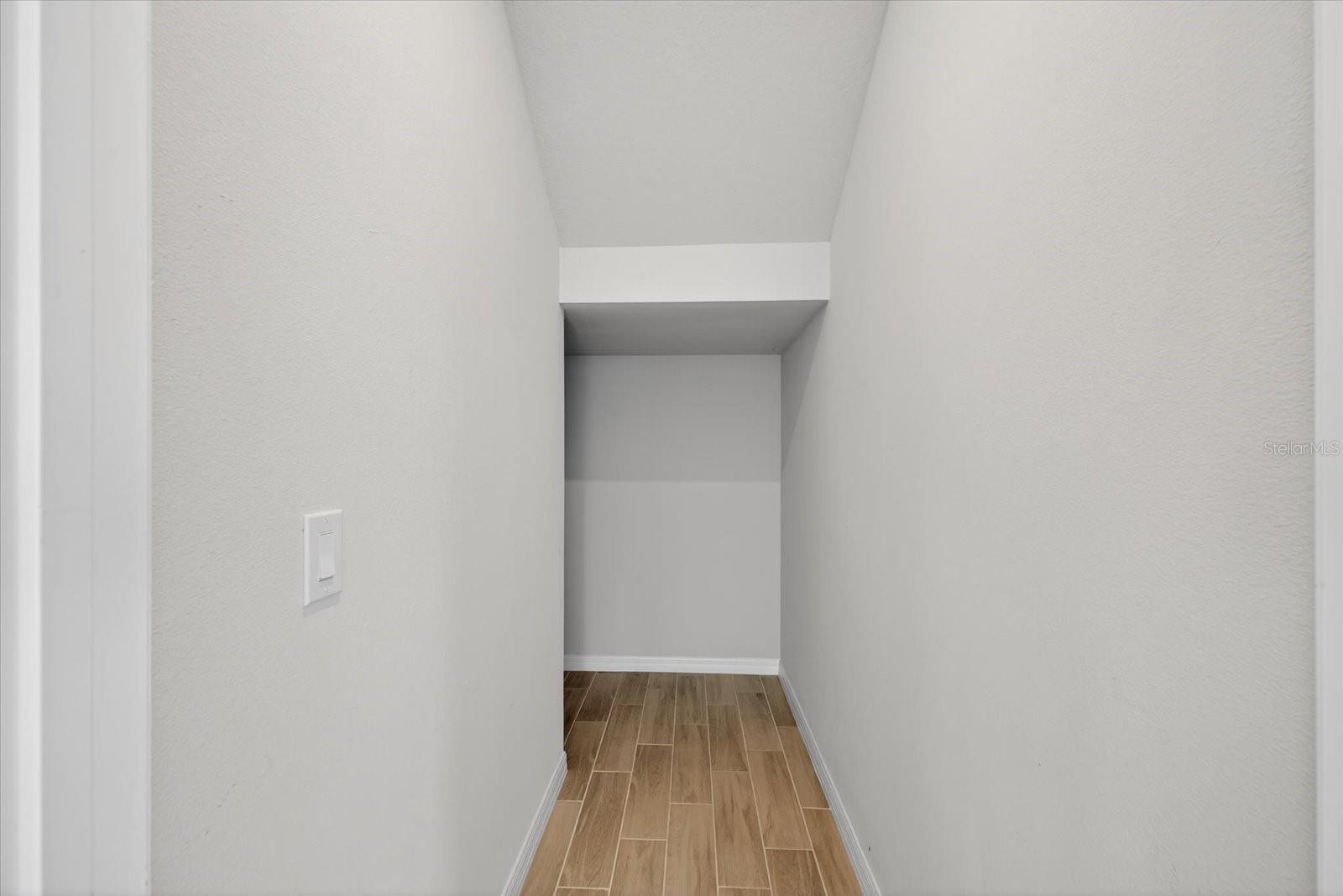 Image 21 of 51 For 33947 Astoria Circle