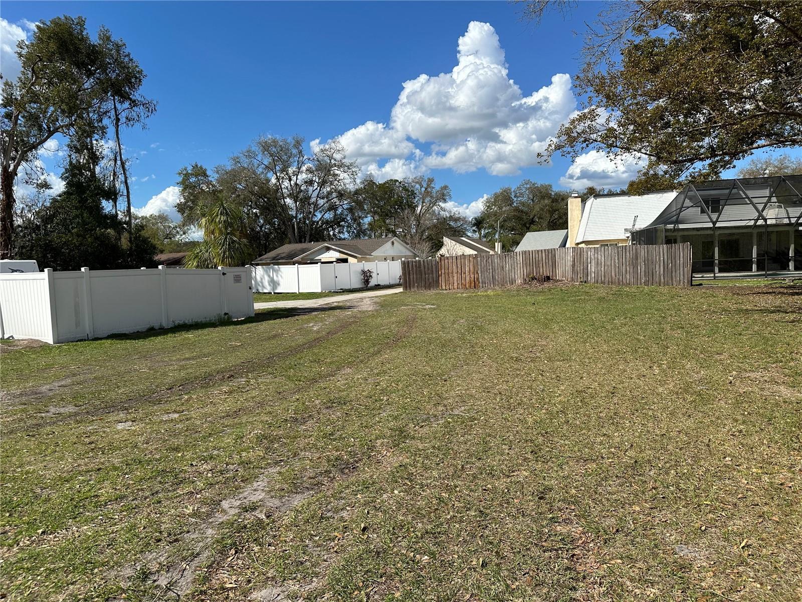 Listing photo id 8 for Sunrise Drive