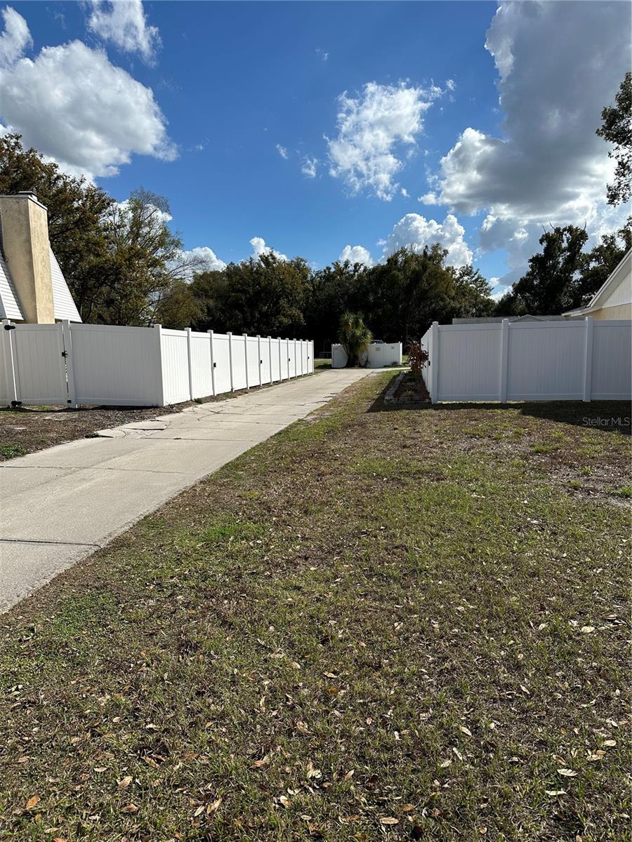 Listing photo id 9 for Sunrise Drive