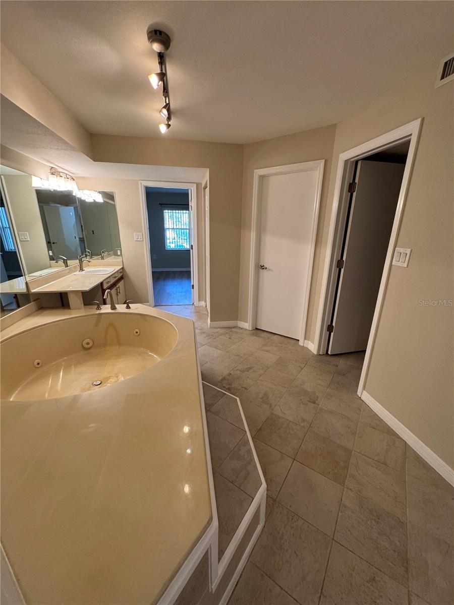 Image 9 of 19 For 2599 Dolly Bay Drive 207