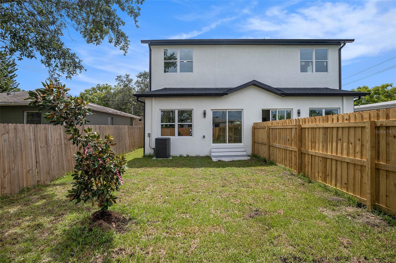 Listing photo id 25 for 3623 54th Street 2