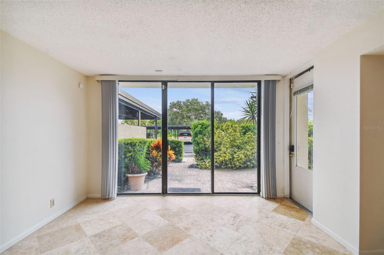 Image 12 of 61 For 100 Oakmont Lane 106