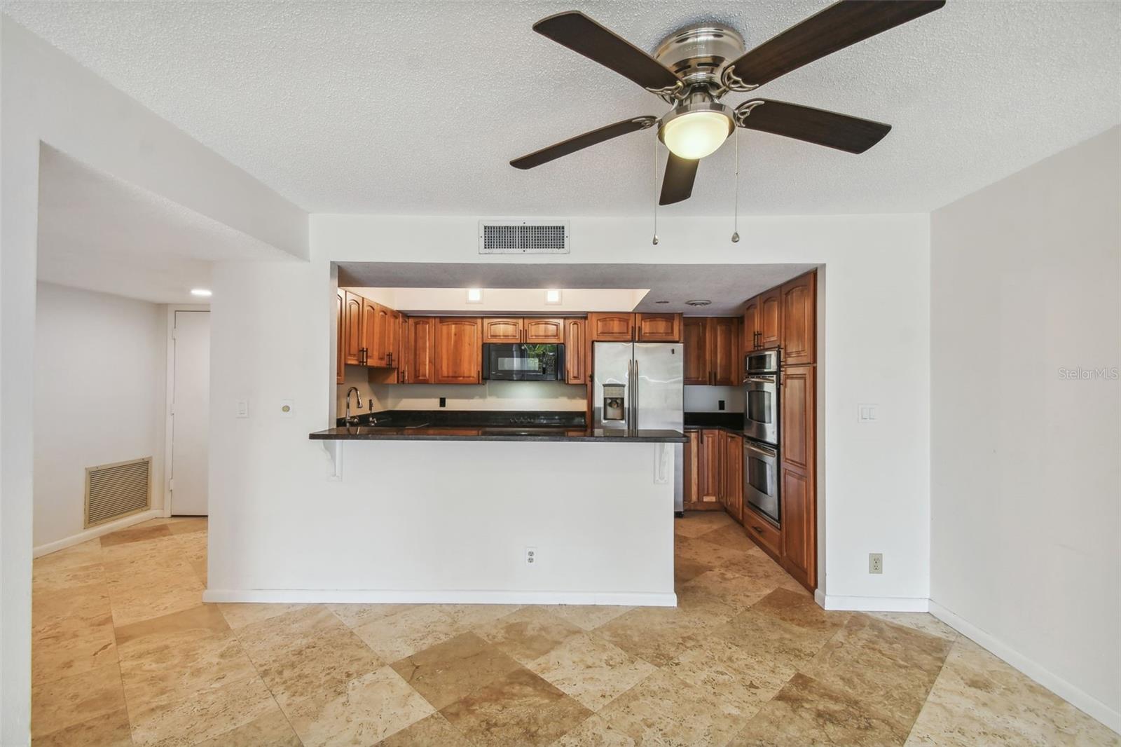 Image 16 of 61 For 100 Oakmont Lane 106