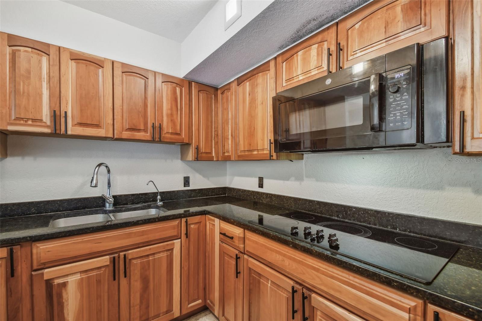 Image 22 of 61 For 100 Oakmont Lane 106