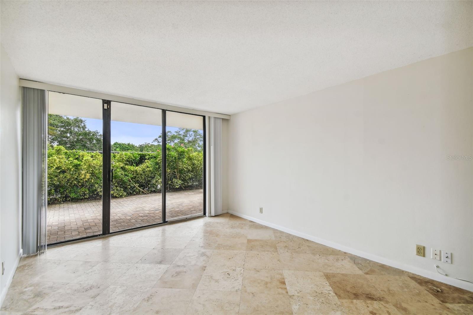 Image 29 of 61 For 100 Oakmont Lane 106