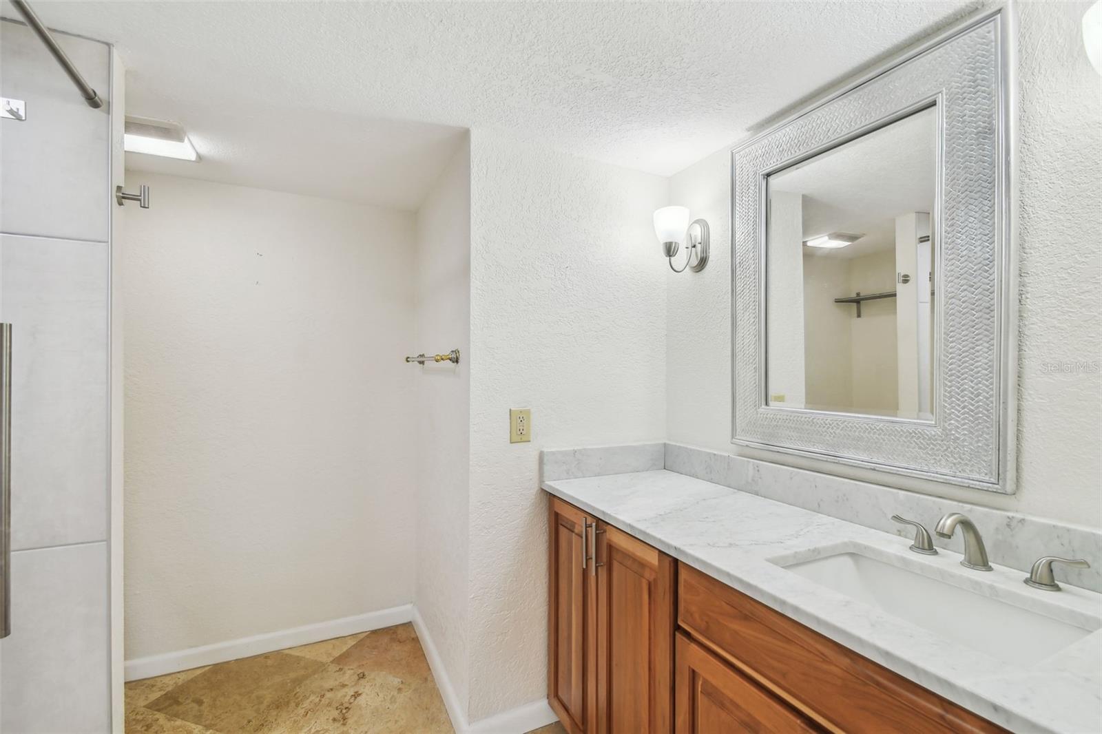 Image 30 of 61 For 100 Oakmont Lane 106