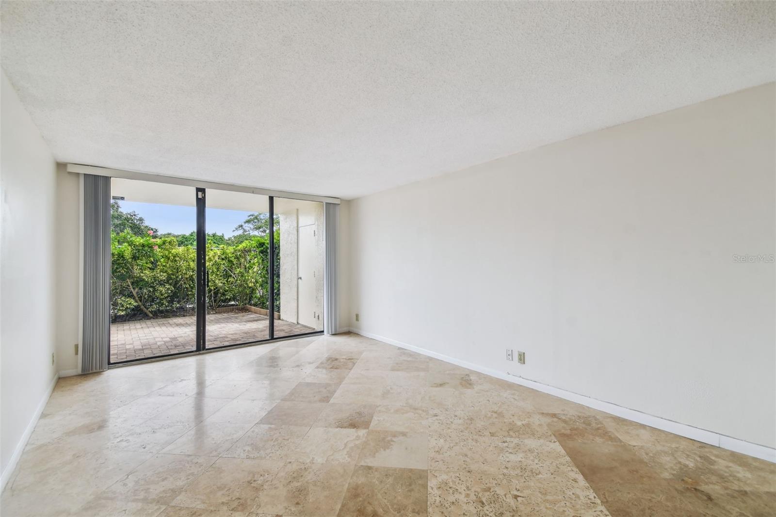 Image 34 of 61 For 100 Oakmont Lane 106