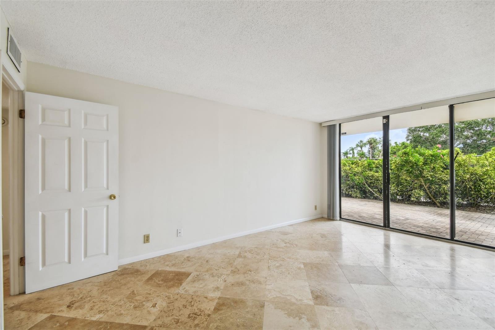 Image 37 of 61 For 100 Oakmont Lane 106