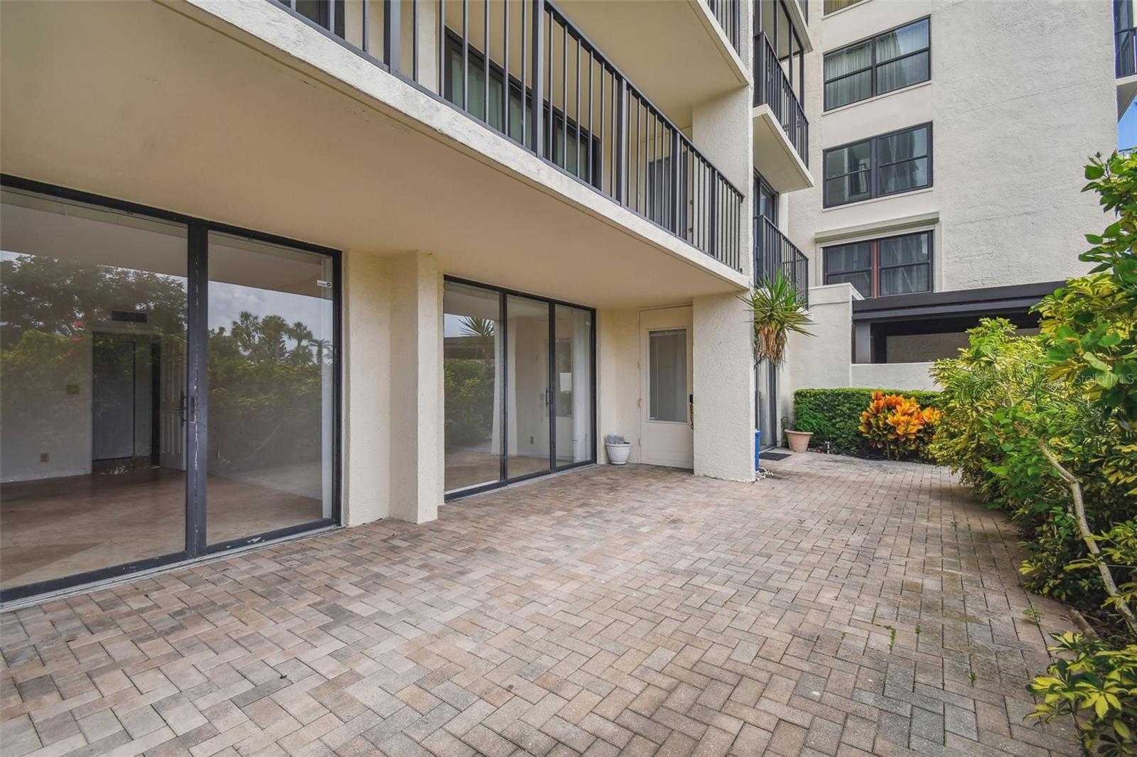 Image 49 of 61 For 100 Oakmont Lane 106