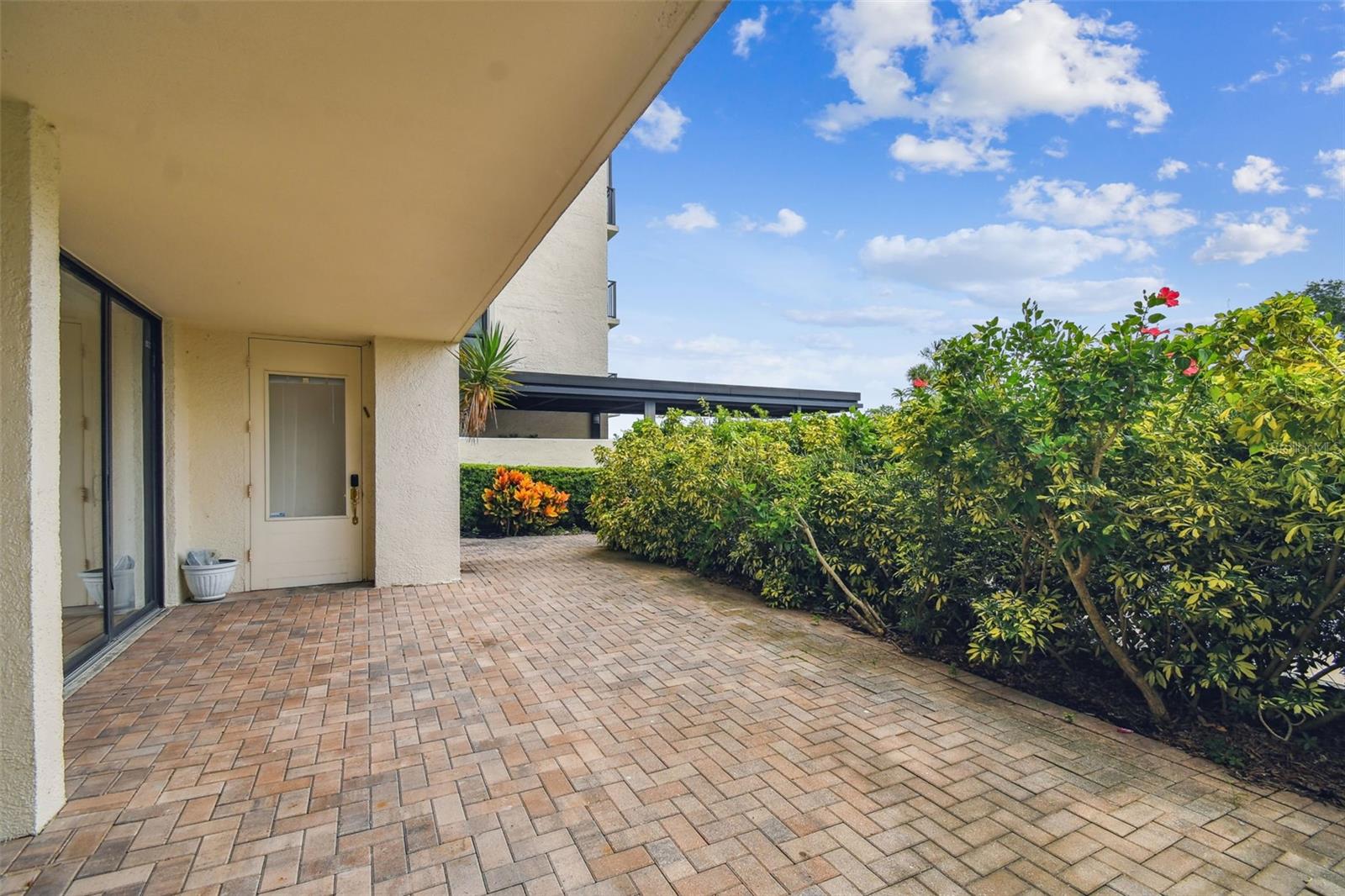 Image 50 of 61 For 100 Oakmont Lane 106