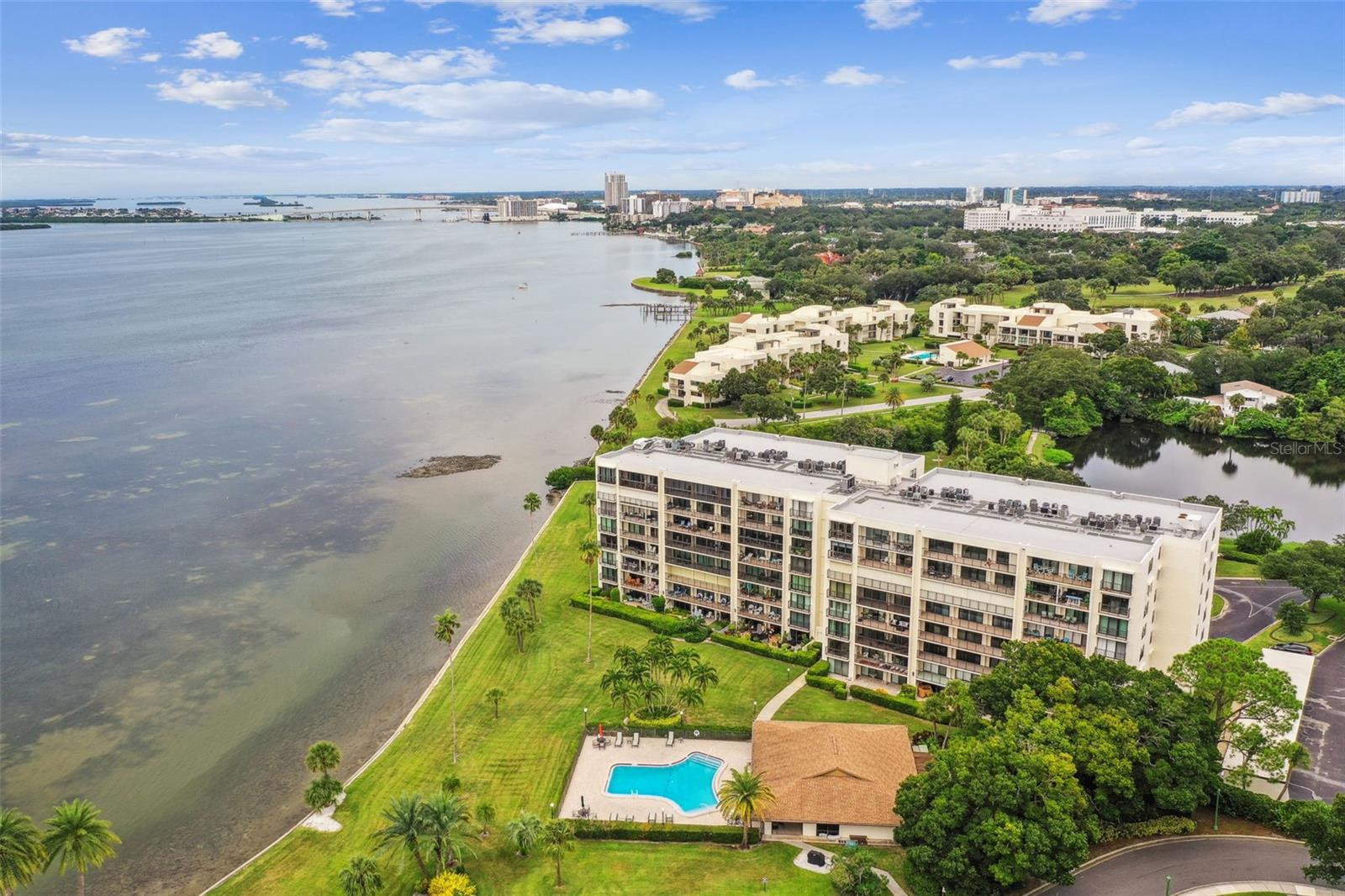 Image 53 of 61 For 100 Oakmont Lane 106