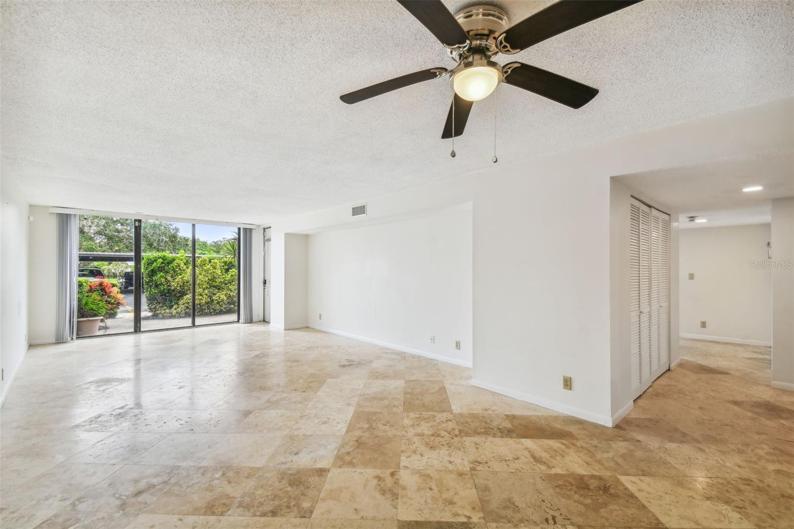 Image 8 of 61 For 100 Oakmont Lane 106