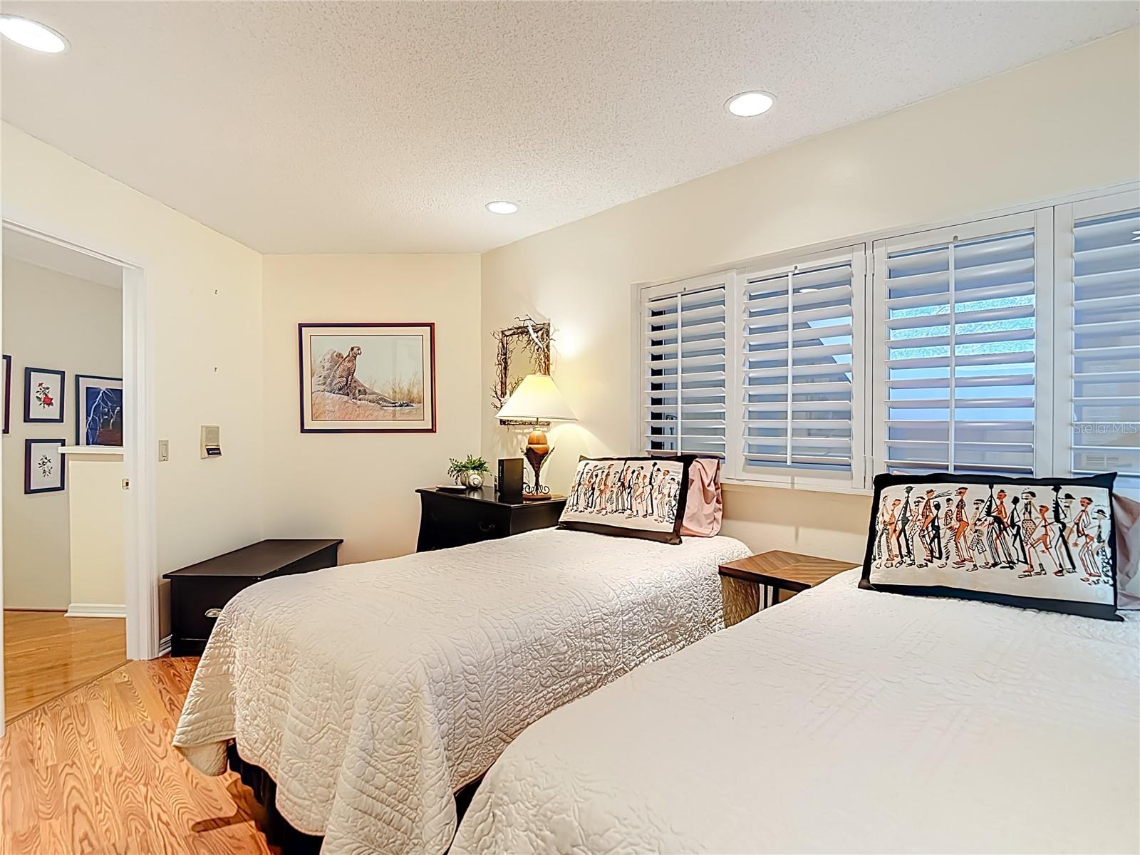 Image 35 of 54 For 13812 Mill Cove Circle 13812