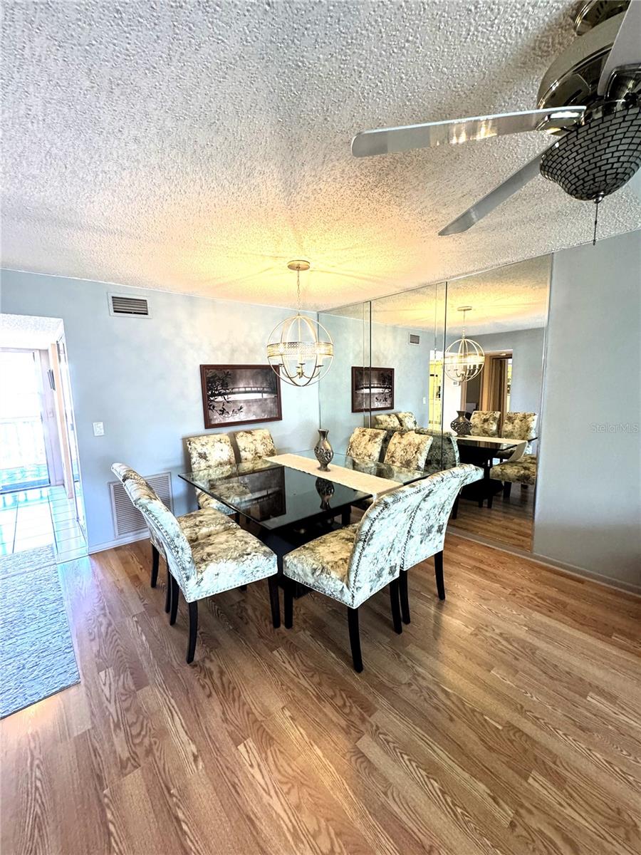 Image 3 of 16 For 1753 Belleair Forest Drive D7