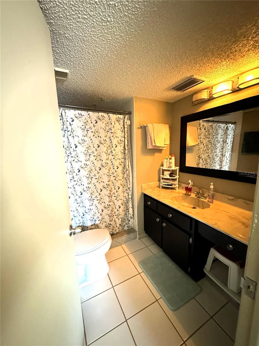 Image 4 of 16 For 1753 Belleair Forest Drive D7