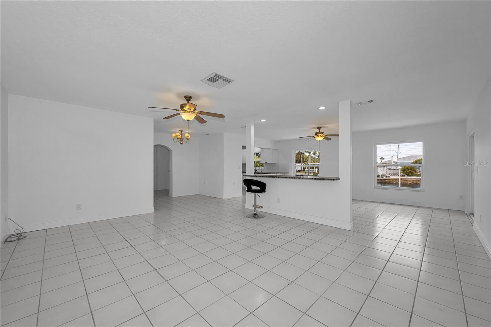 Image 11 of 73 For 4909 Shoreview Court