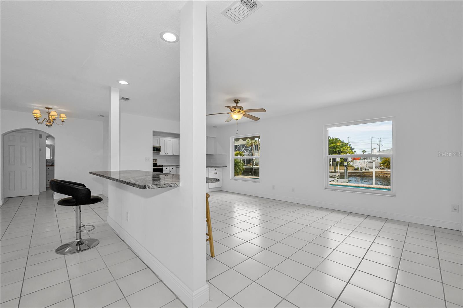 Image 12 of 73 For 4909 Shoreview Court