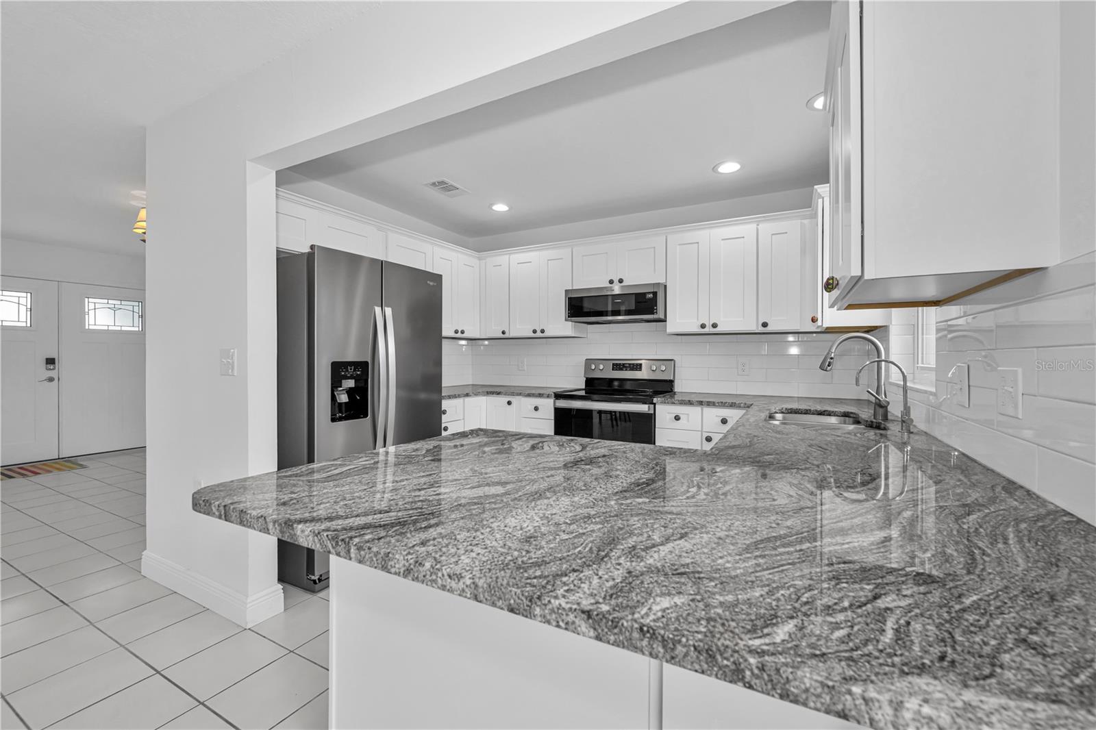 Image 24 of 73 For 4909 Shoreview Court